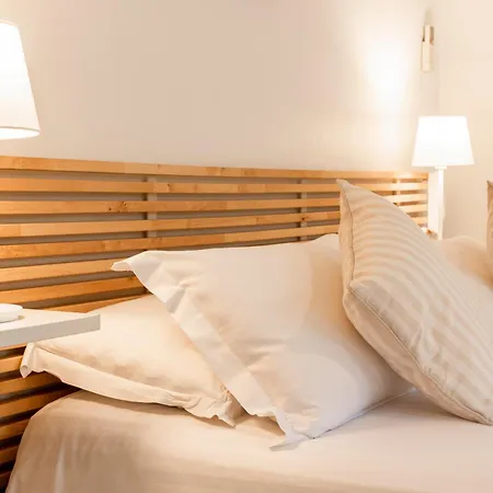 & Astor Hotel