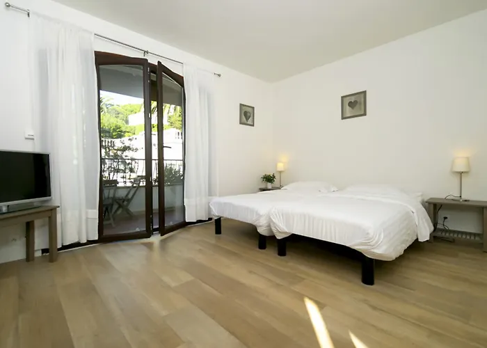 Hotel & Astor 3*